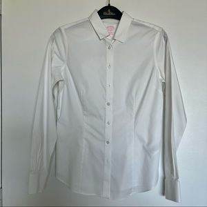 Brooks Brothers White Dress Shirt
0P